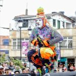 Karcocha, el arlequín urbano más famoso del mundo, llegará al Carnaval Guaymas 2026